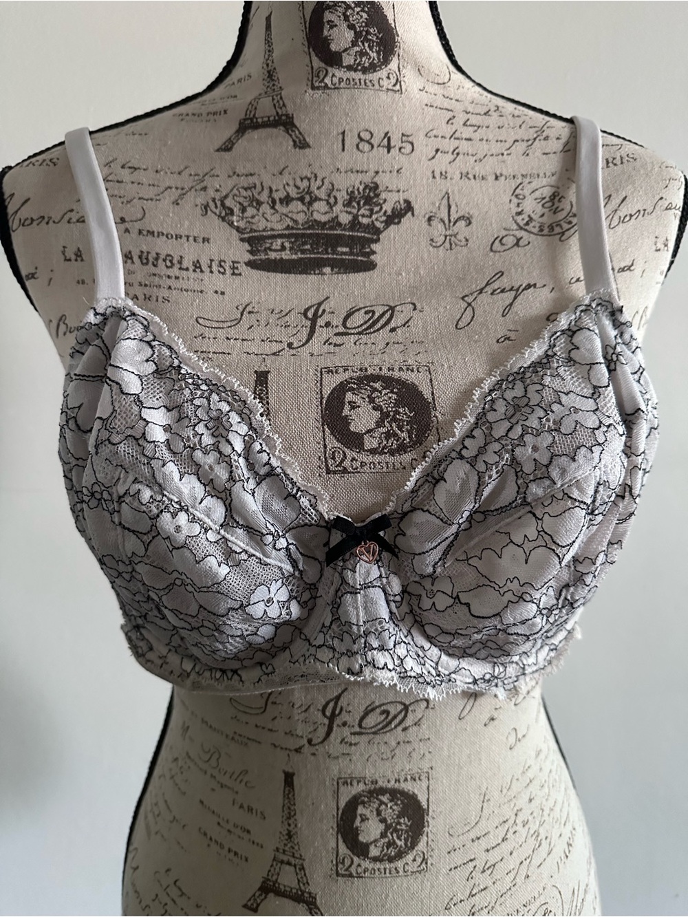Victoria's Secret Light Gray Lace Underwire Bra with Black Bow